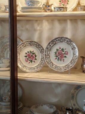 2 Vintage American Limoges dessert/bread plate pattern K–S518 warranted 22k gold